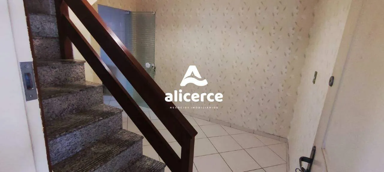 Imagem Casa à venda - 2 pavimentos I 3 suítes I 4 salas comerciais I 2 lojas - Kobrasol - São José/SC