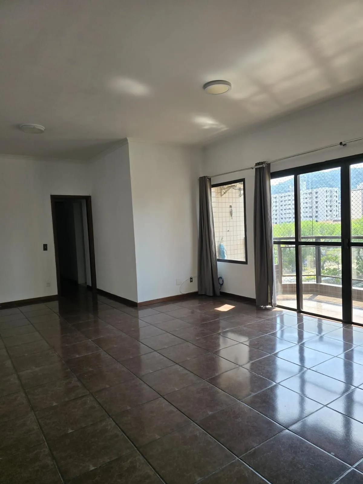 Imagem Imperdível apartamento à venda em Santos-SP, bairro Campo Grande! 3 quartos, 1 suíte, 1 sala, 2 banheiros, 1 vaga de garagem, 182,00m² de área.