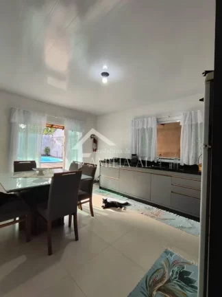 Imagem Casa com Piscina no Aventureiro
