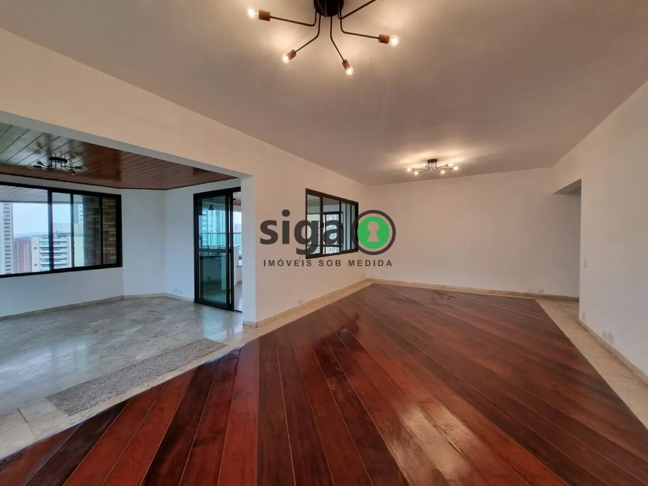 Imagem VENDE no Morumbi (Vila Suzana) Apartamento com 4 suítes, 4 Vagas + Depósito