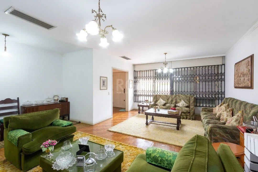 Imagem Casa para Venda - 280m², 4 dormitórios, sendo 1 suites, 3 vagas - Vila Assunção