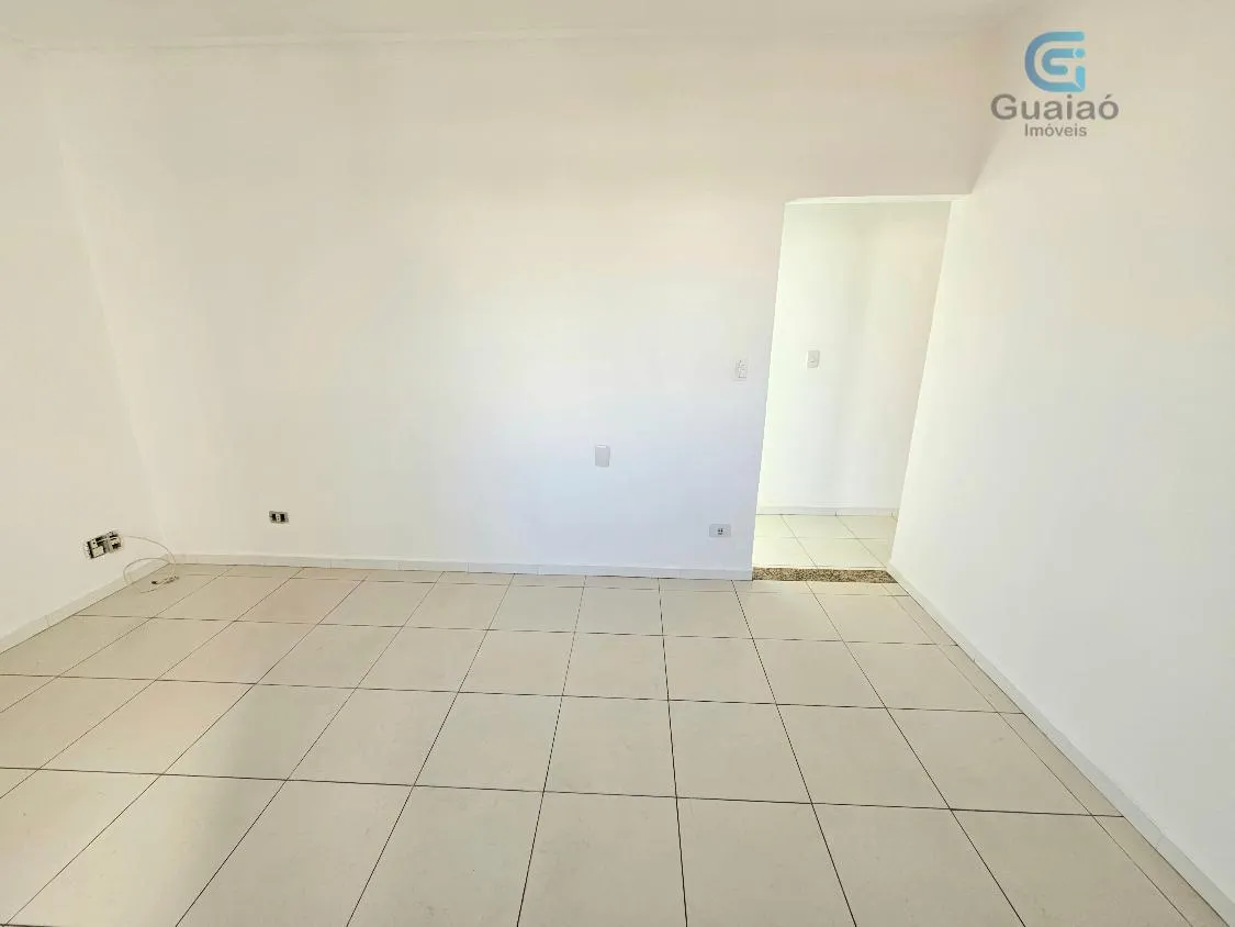 Imagem Vendo Amplo Apartamento Reformado, 03 dormitórios, Boqueirão, Santos
