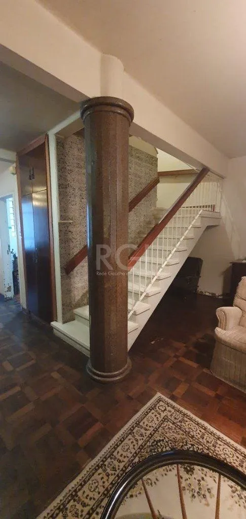 Imagem Casa para Venda 3 dormitórios, 2 vagas - Petrópolis