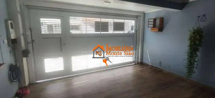 Imagem Sobrado com 3 dormitórios à venda, 180 m² por R$ 850.000 - Vila Carmela I - Guarulhos/SP