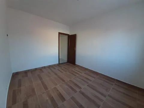 Imagem VENDA DE CASA TÉRREA NO BAIRRO MARROCOS, EM ITANHAÉM/SP DIVISA COM MONGAGUÁ, OPORTUNIDADE, 170m², 2 quartos, cozinha americana. CONSULTE-NOS.