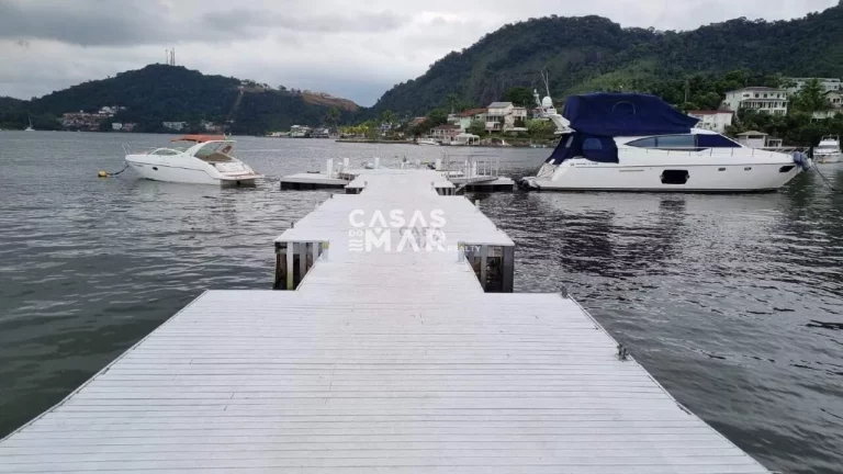 Imagem Imperdível oportunidade: Casa à venda em Angra dos Reis-RJ, Praia da Ribeira (cunhambebe) - 5 quartos, 4 suítes, 5 banheiros, 3 vagas, 250m²!
