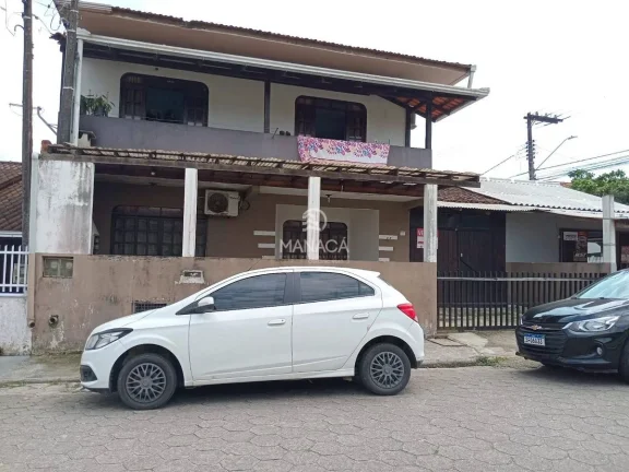 Imagem Sobrado com ponto comercial de esquina - São Cristóvão - Barra Velha - SC