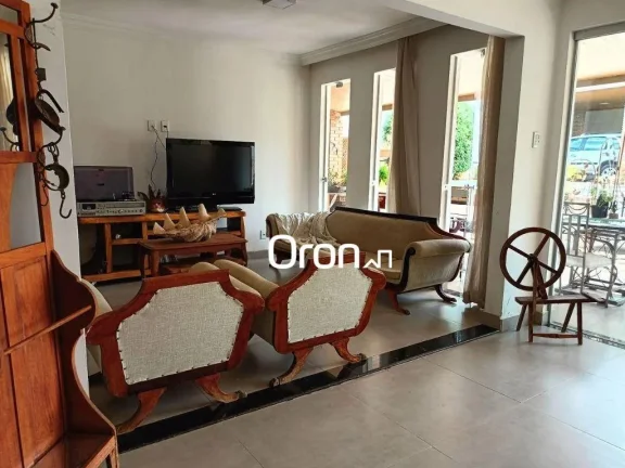 Imagem Casa mobiliada com 3 dormitórios à venda, 300 m² por R$ 1.300.000 - Setor Pedro Ludovico - Goiânia/GO