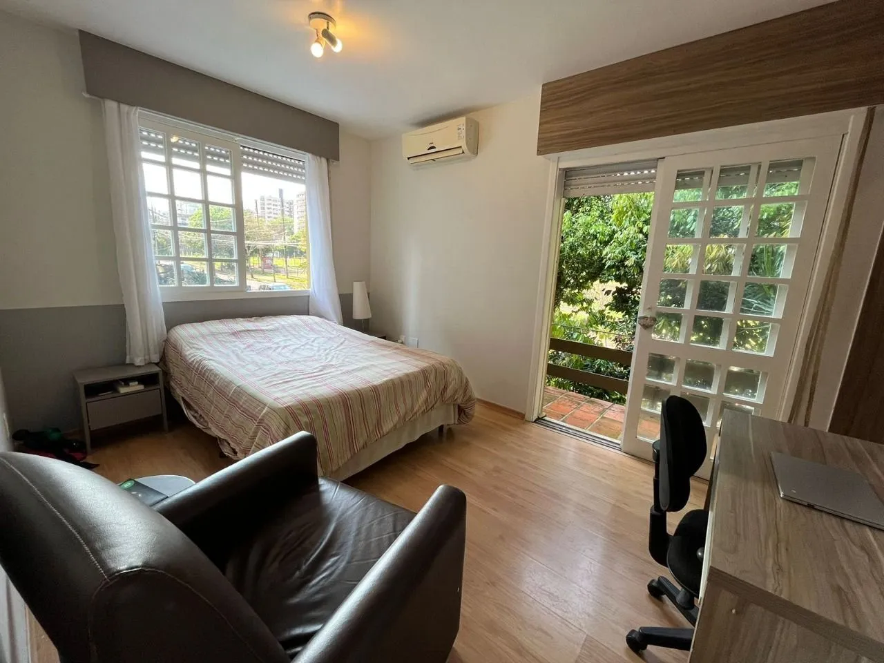 Imagem CASA EM CONDOMÍNIO / TRISTEZA / ZONA SUL