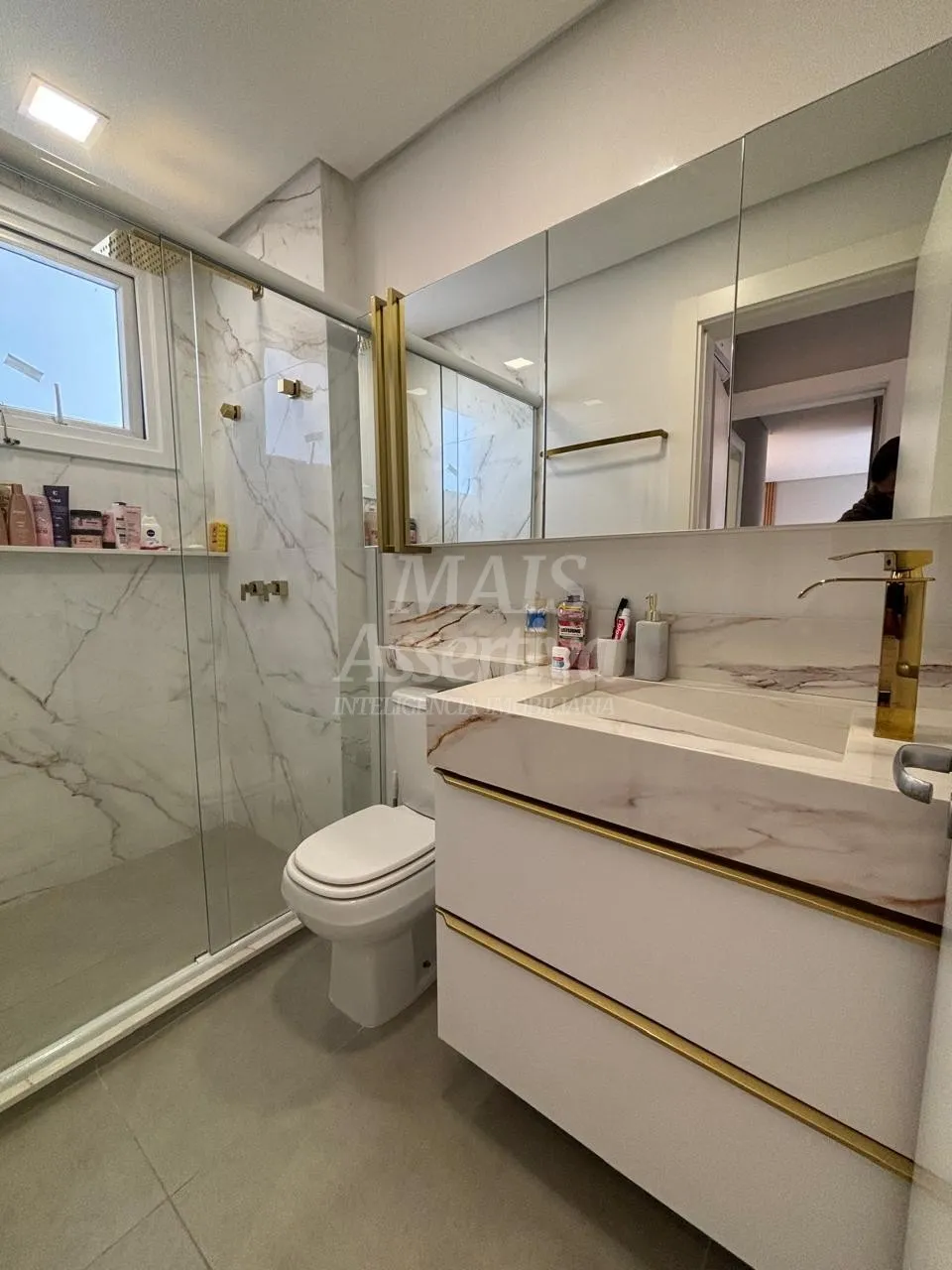 Imagem Excelente apartamento mobiliado à venda no Centro de Torres/RS - 2 dormitórios