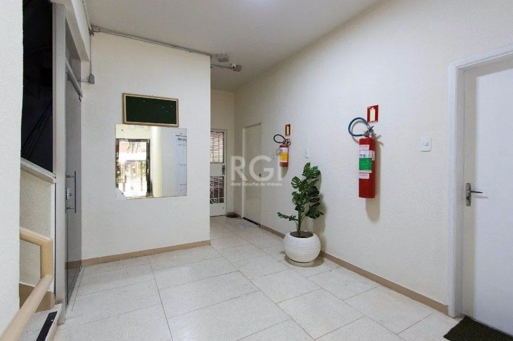 Imagem Apartamento para Venda - 101m², 3 dormitórios, 1 vaga - Menino Deus