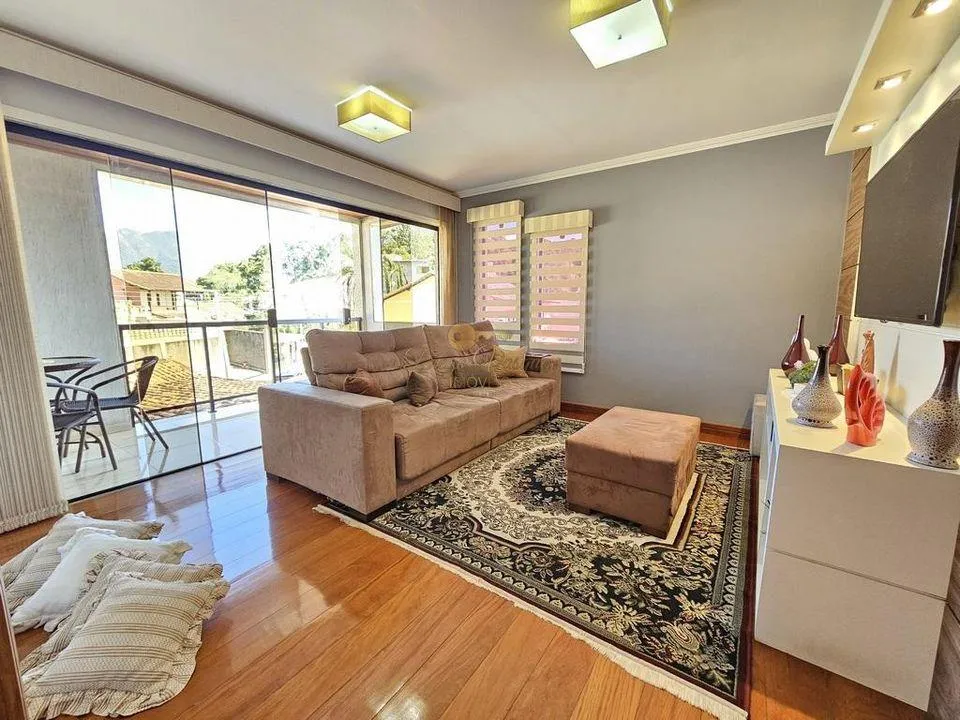 Imagem Casa em Condomínio para Venda em Teresópolis / RJ no bairro Várzea