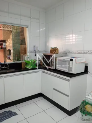 Imagem Casa a Venda 3 Quartos 1 Suíte 180m² Ótima localização - Parque Industrial