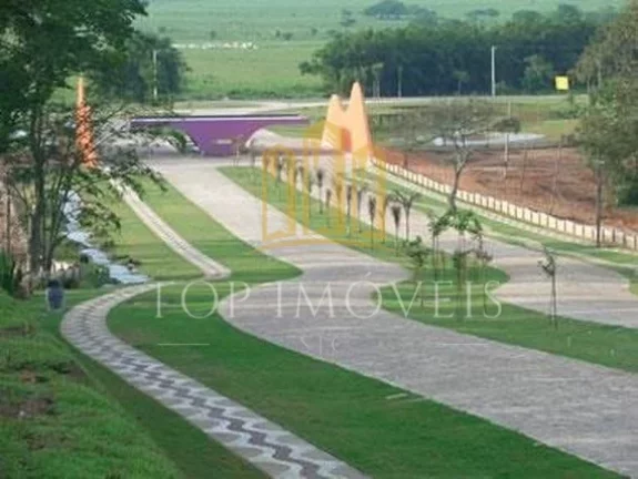 Imagem O terreno perfeito para o seu novo capítulo em Alphaville Imagine construir a casa dos seus sonhos em um dos endereços mais desejados da região — e com um projeto assinado pelo renomado arquiteto Marcelo Ohira já aprovado e pronto para começar