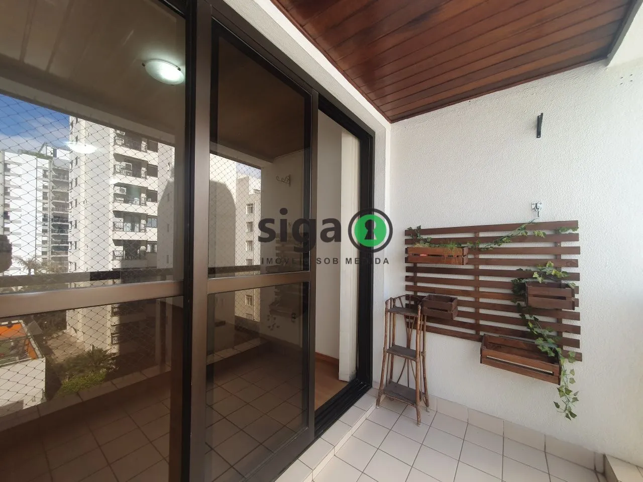 Imagem Apartamento 45m², 1 quarto, sala, terraço, SEMI MOBILIADO, 1 vaga - Moema - São Paulo/SP