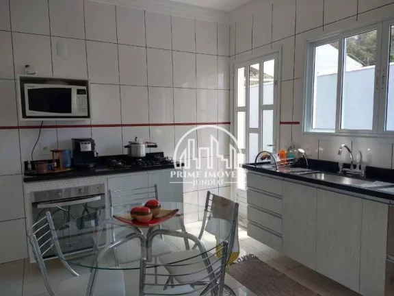 Imagem Lindo sobrado de 287m² AC c/ área gourmet + piscina + bangalô + suíte c/ hidro - Excelente localização! Jardim Caçula, Jundiaí/SP