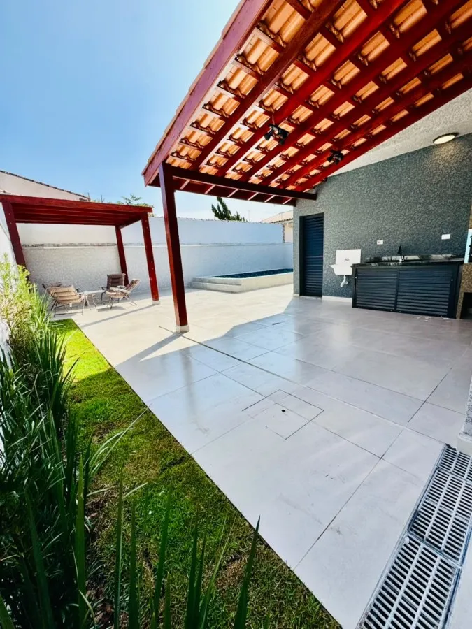 Imagem Casa para Venda em Itanhaém, Bopiranga, 3 dormitórios, 1 suíte, 1 banheiro, 3 vagas