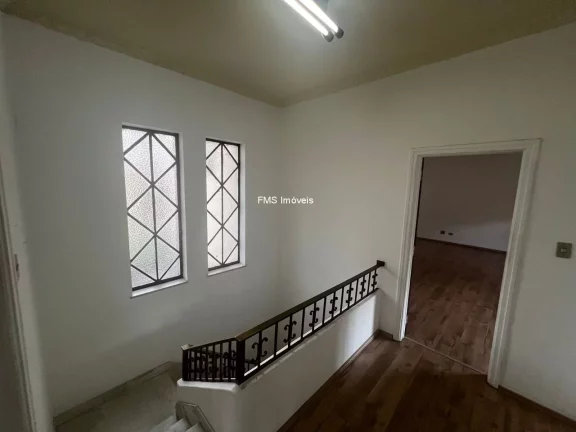 Imagem Casa Comercial de Alto Padrão no Jardim Europa, São Paulo-SP: 14 Salas, 9 Banheiros, 10 Vagas de Garagem, 600m².