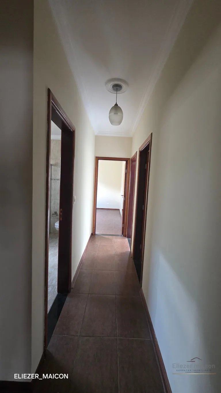 Imagem Casa térrea à Venda com 3 quartos no Jardim das Acácias, Poços de Caldas - MG