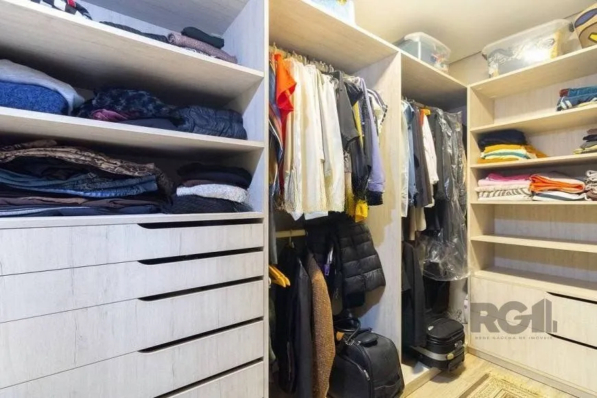 Imagem Casa 280m² - 3 dormitórios, 1 suíte, 2 vagas no bairro Jardim Itú