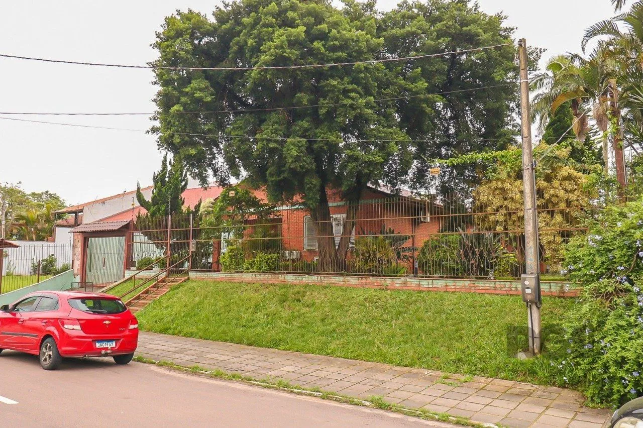 Imagem Terreno com 1353 m² no centro de Esteio / RS.