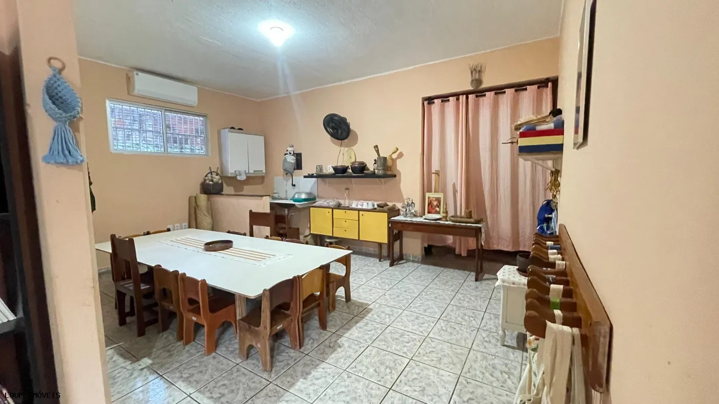 Imagem Casa para Venda em Fortaleza, Fátima, 5 dormitórios, 1 suíte, 2 banheiros, 3 vagas