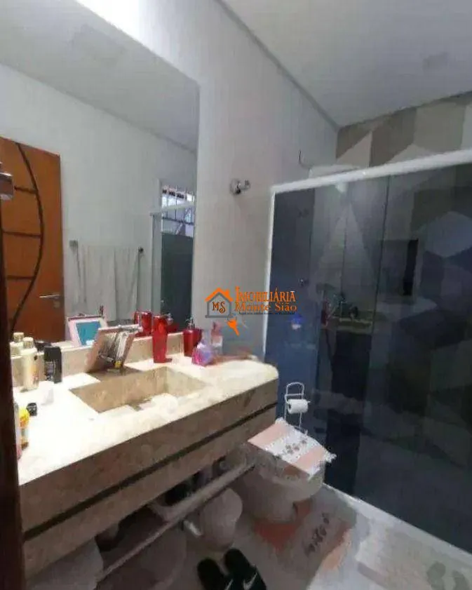 Imagem Casa com 3 dormitórios, 240 m² - venda por R$ 1.272.000 ou aluguel por R$ 8.400/mês - Jardim Bom Clima - Guarulhos/SP