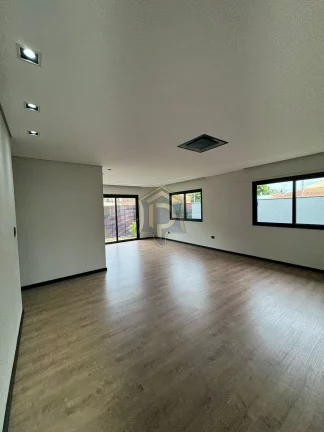 Imagem Casa Alto Padrão de esquina
