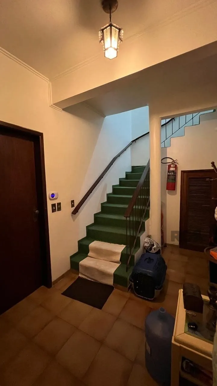 Imagem Apartamentos com 5 quartos, 2 suítes, 4 vagas de garagem, no bairro Santana, Porto Alegre/RS