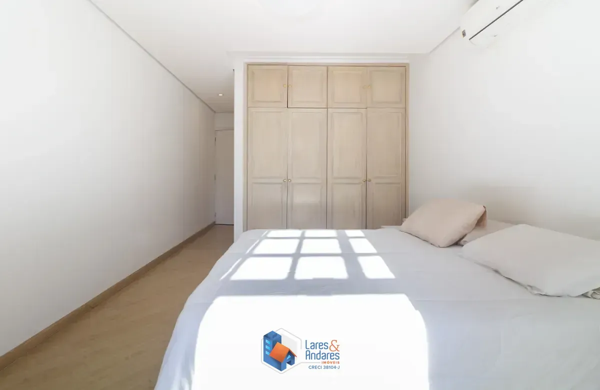 Imagem Sobrado para venda em Vila Madalena com 3 quartos, sendo 1 suíte, 168m²