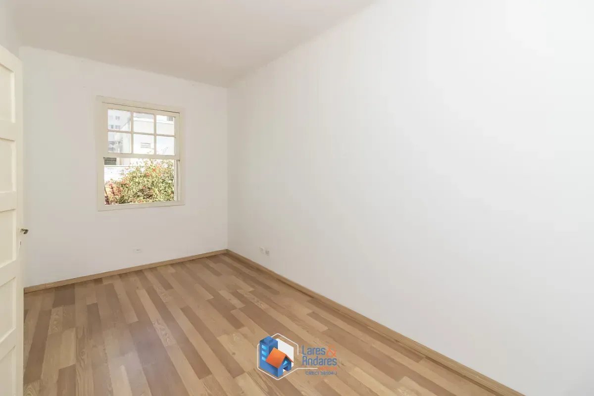 Imagem Casa para venda em Pinheiros com 2 quartos, 140m²