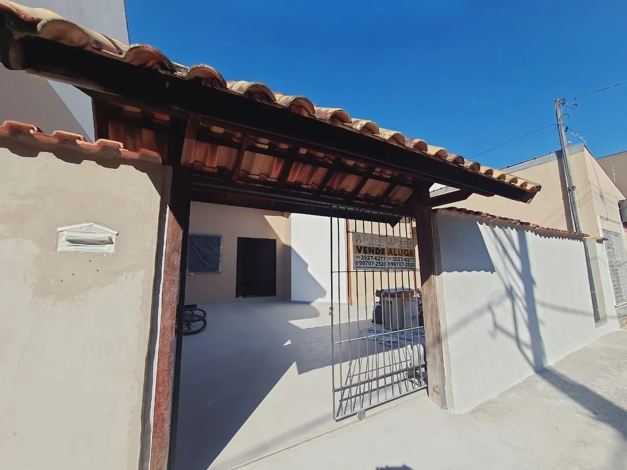 Foto do imóvel "Espaço e Conforto para sua família: Casa com Terreno inteiro, para venda e locação, 4 Dormitórios e Quintal Amplo à Venda"