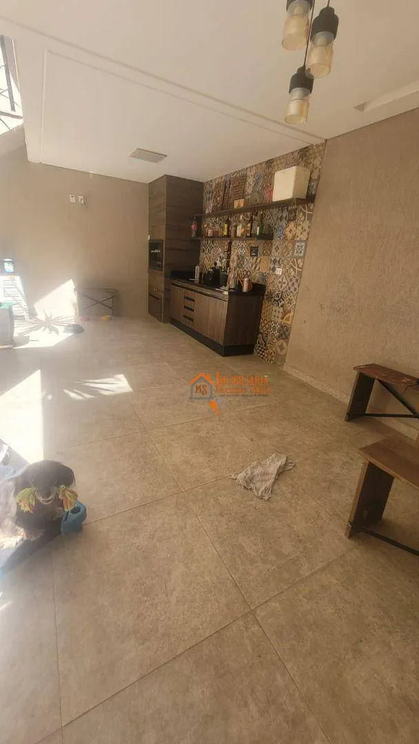 Imagem Sobrado com 4 dormitórios à venda, 200 m² por R$ 875.000,00 - Parque Flamengo - Guarulhos/SP