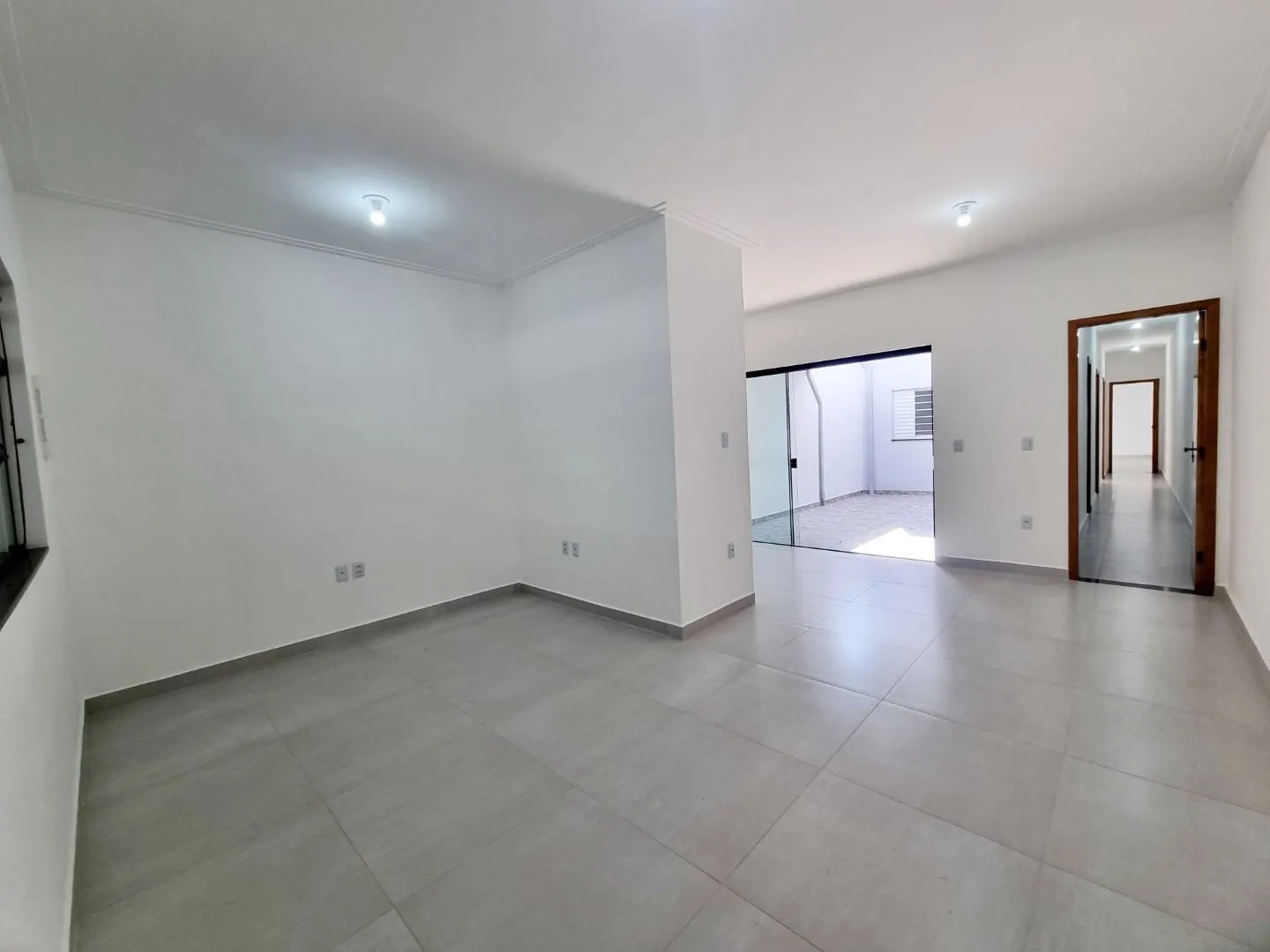 Imagem Casa à venda 3 Quartos, 1 Suite, 2 Vagas, Crispim, Pindamonhangaba - SP