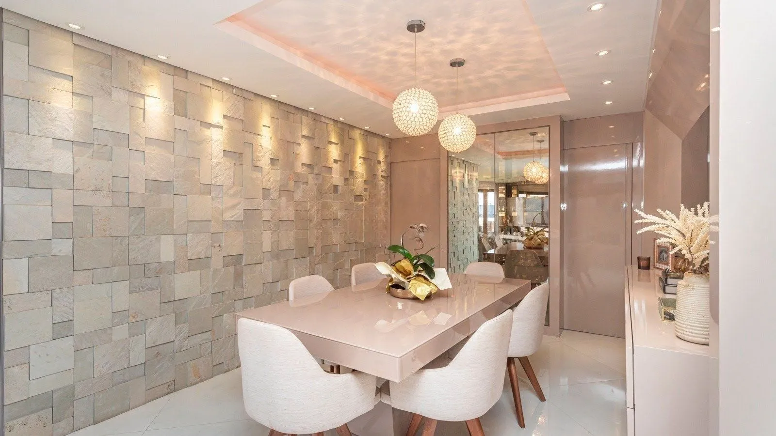 Imagem Apartamento com 3 quartos, 3 vagas e 105m² - Bairro Vila Jardim