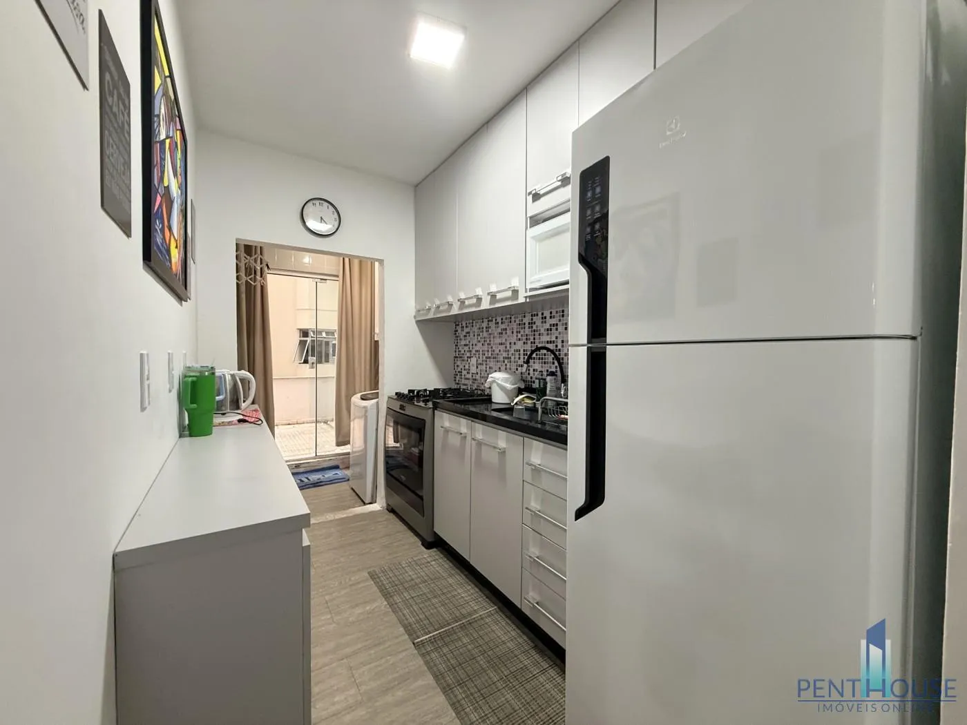 Imagem Apartamento com Terraço para Venda em Balneário Camboriú, CENTRO, 2 dormitórios, 1 banheiro, 1 vaga