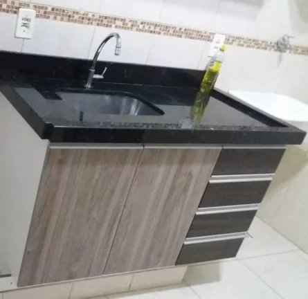 Imagem Apartamento com ótima localização dentro do condomínio, o qual possui 2 dormitórios, sala, cozi...