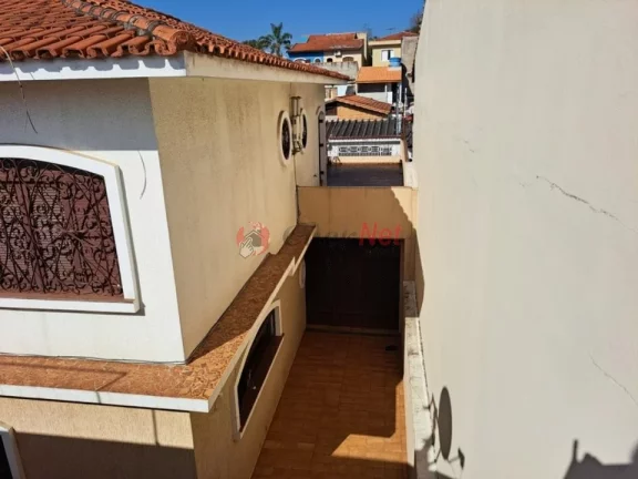 Imagem Sobrado espaçoso bem localizadoà venda no bairro Assunção, São Bernardo do Campo, com 3 dormitórios, sendo 1 suíte, 5 vagas, 246 m².