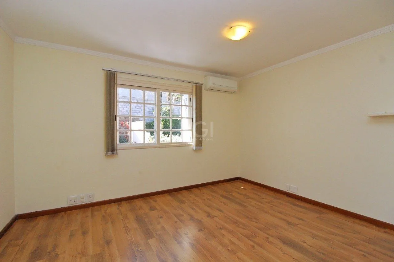 Imagem Casa Condominio - 302.7m², 4 Quartos, 1 suite, 2 vagas - Vila Conceição