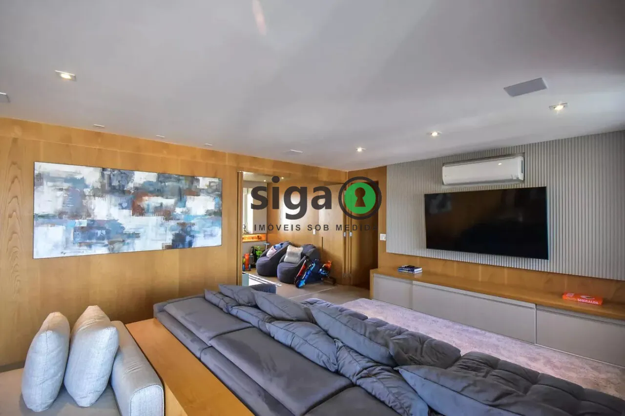 Imagem Apartamento de 223 metros com 3 quartos e 4 vagas
