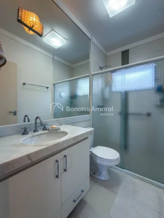 Imagem Esta casa em condomínio se destaca pela distribuição inteligente dos ambientes e pelo ótimo padr...