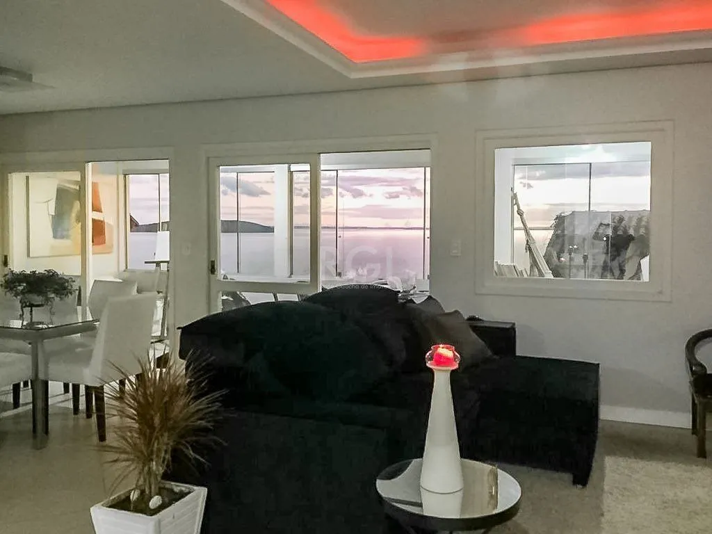 Imagem Casa para Venda - 280m², 3 dormitórios, sendo 1 suites, 2 vagas - Sétimo Céu