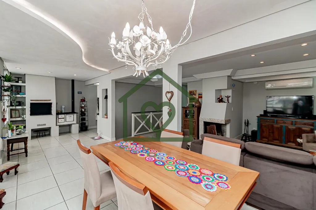 Imagem Apartamento com 3 dormitorios, banheiro social, area de serviço com armarios, banheiro auxiliar, sa...