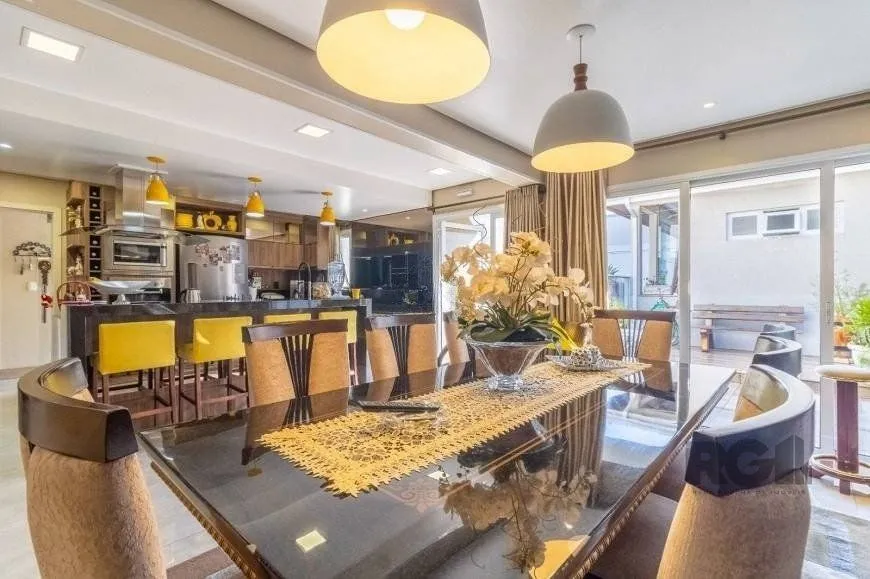 Imagem Casa 280m² - 3 dormitórios, 1 suíte, 2 vagas no bairro Jardim Itú
