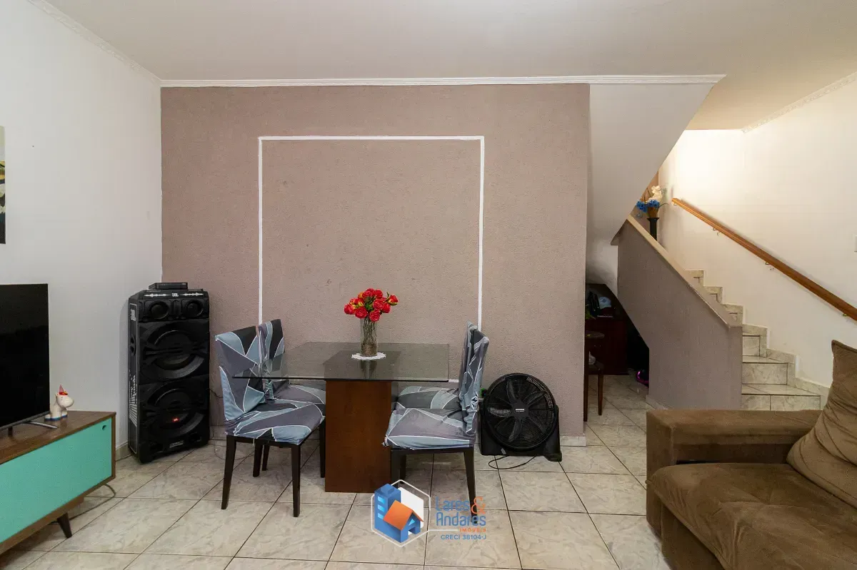 Imagem Sobrado para venda em Vila Carbone com 3 quartos, 189m²