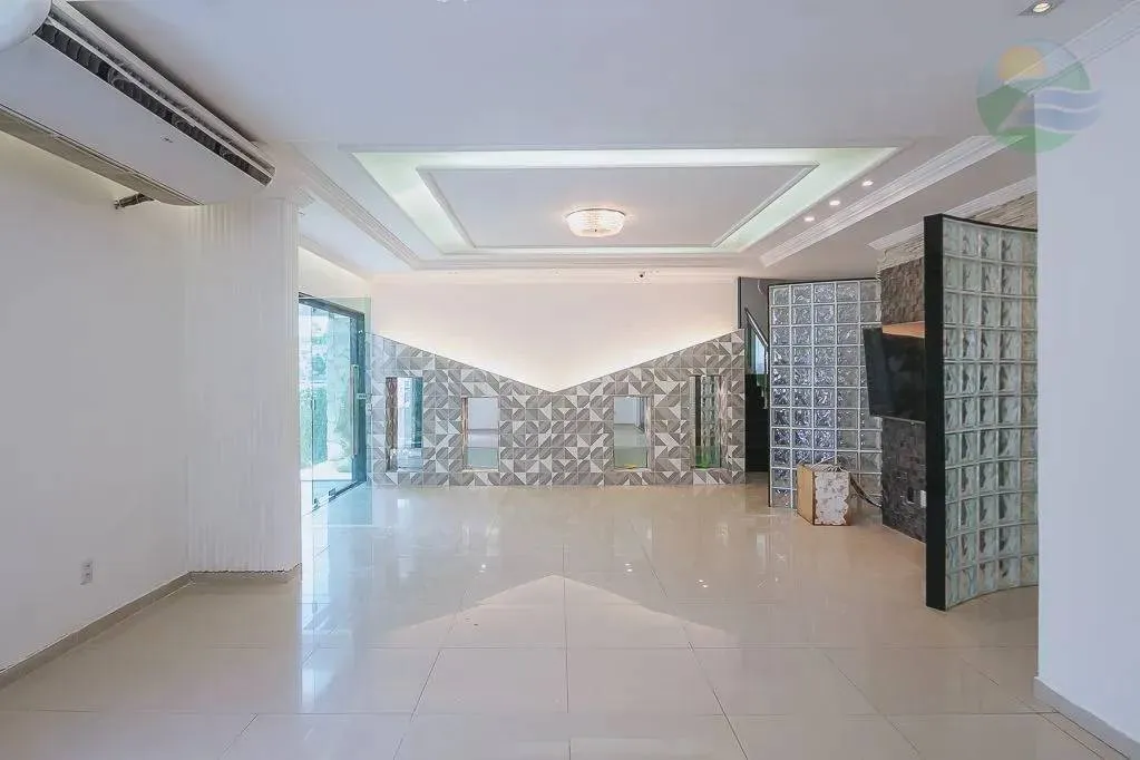 Foto do imóvel Casa alto padrão com 4 quartos, Piscina, para venda, em Candeias, Jaboatão dos Guararapes. em Rua Maria Digna Gameiro