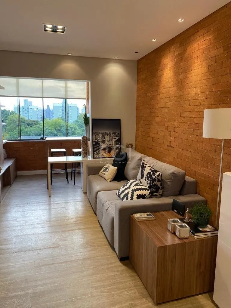 Imagem Excelente apartamento mobiliado de 2 dormitórios e 1 vaga de garagem