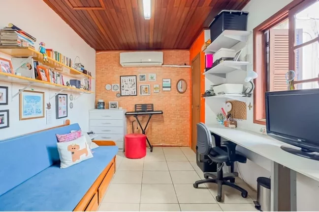 Imagem Casa para venda no bairro Santa Maria Goretti em Porto Alegre