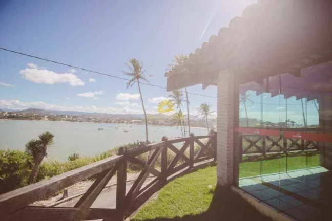 Imagem Mansão de Luxo em Meaípe, Guarapari: Vista Panorâmica 360º para o Mar
Descubra esta mansão de l...
