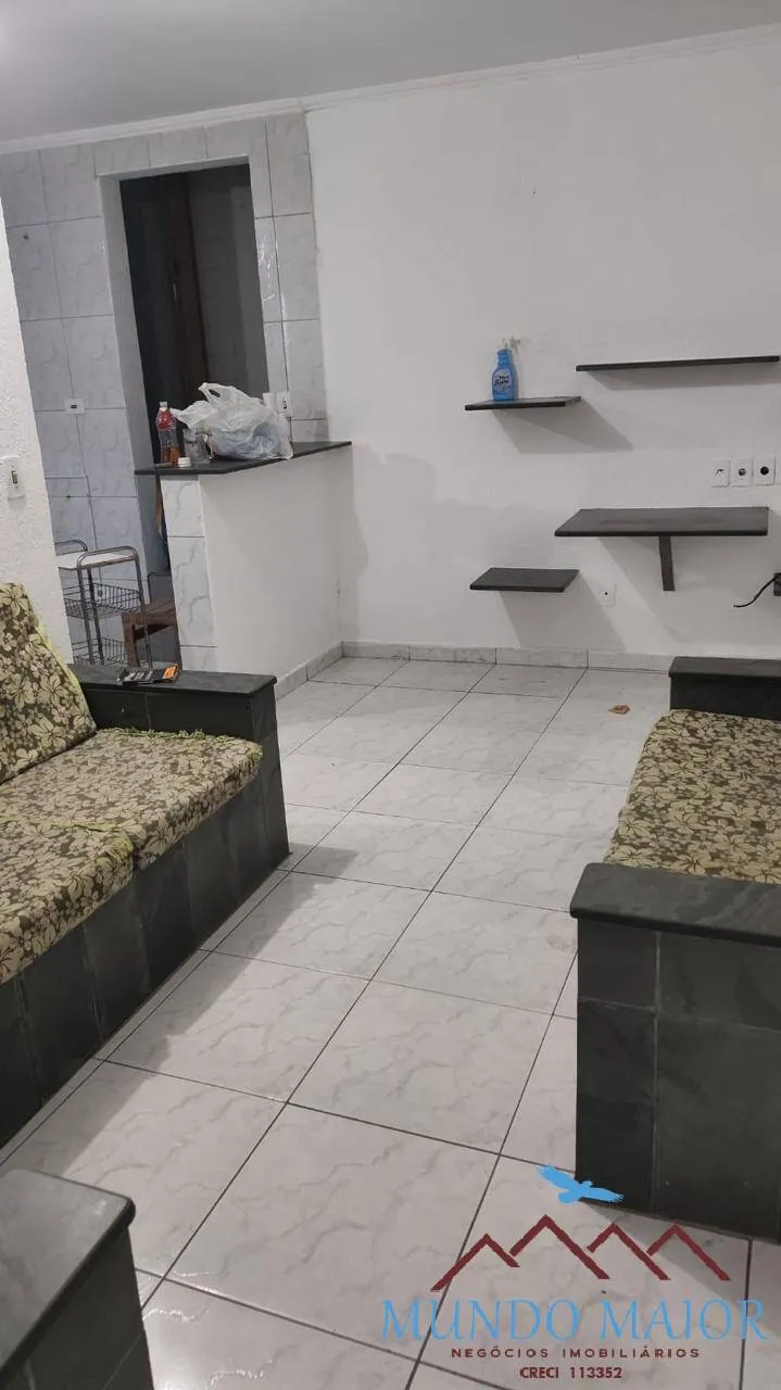 Imagem Assobradada Confortável 230m² em Bairro Simples e Prático!